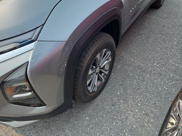 New 2027 Chevrolet Equinox LT - photo - 8