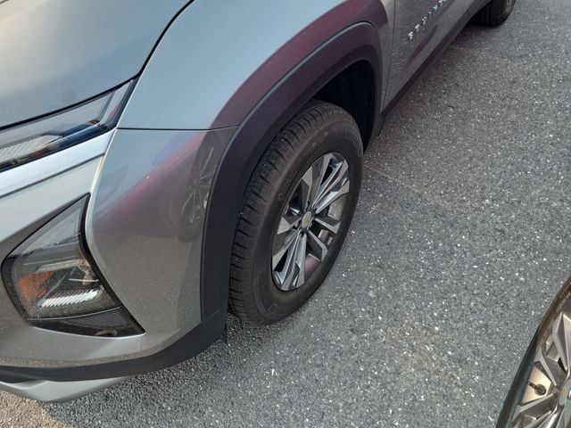 New 2027 Chevrolet Equinox LT - photo - 8