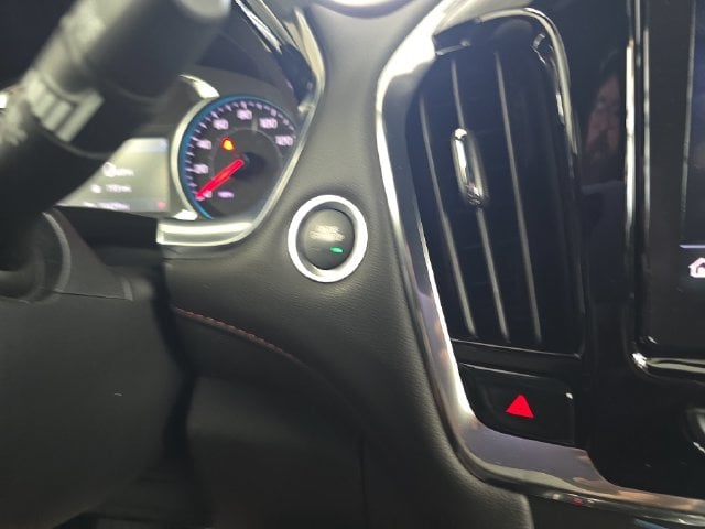 Pre-Owned 2023 Chevrolet Traverse RS - photo - 22