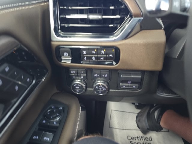 Pre-Owned 2025 GMC Yukon Denali Ultimate - photo - 20