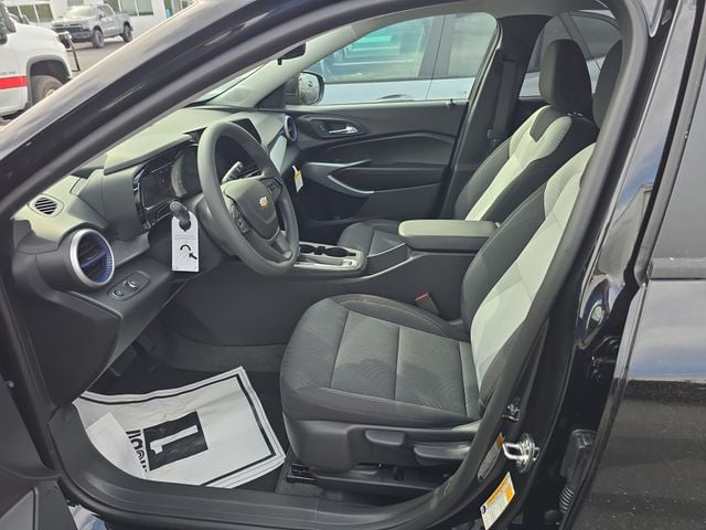 New 2026 Chevrolet Trax LS - photo - 12