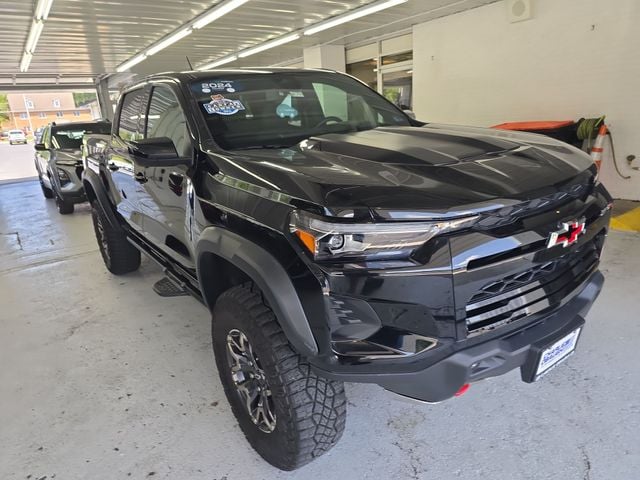 Pre-Owned 2024 Chevrolet Colorado ZR2 - photo - 6