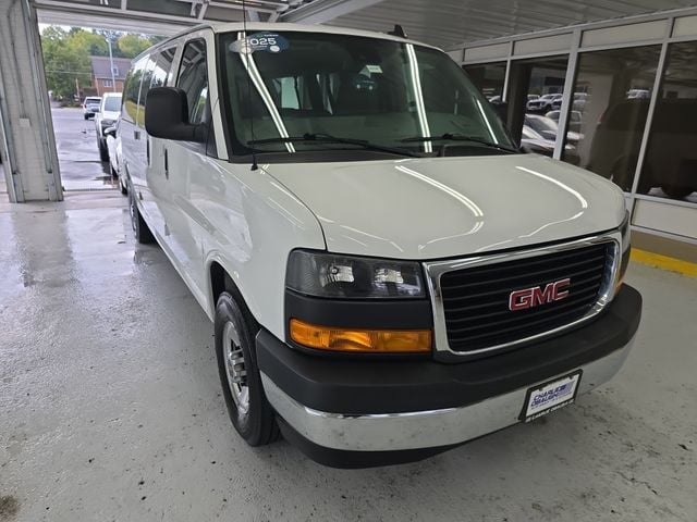 Pre-Owned 2025 GMC Savana 3500 LT - photo - 11