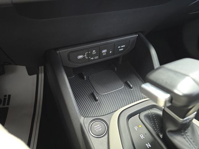 Pre-Owned 2025 Kia K4 GT-Line - photo - 20