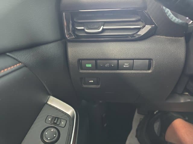 Pre-Owned 2020 Nissan Sentra SR - photo - 19
