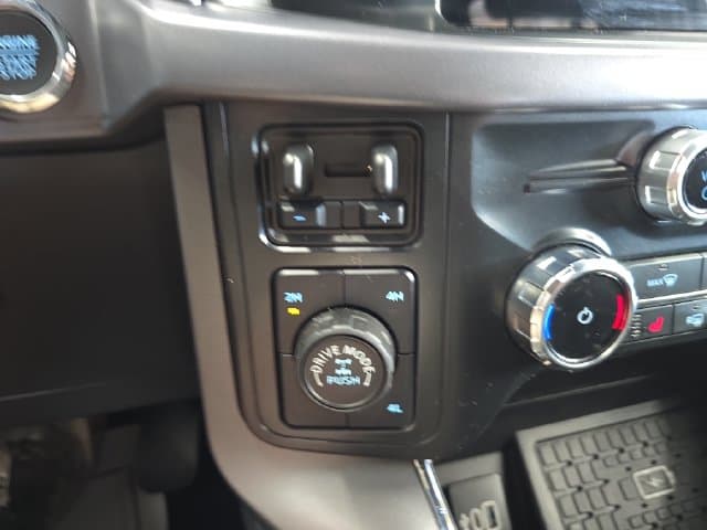 Pre-Owned 2025 Ford F-150 XLT - photo - 22