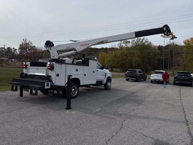 New 2024 Chevrolet Silverado 6500HD 1WT - photo - 11
