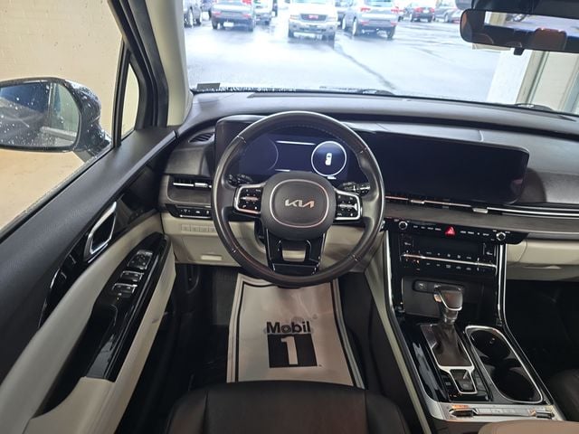 Pre-Owned 2023 Kia Carnival SX - photo - 11