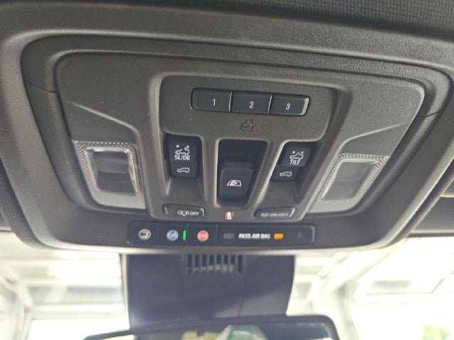 Pre-Owned 2024 Chevrolet Silverado 1500 LTZ - photo - 23