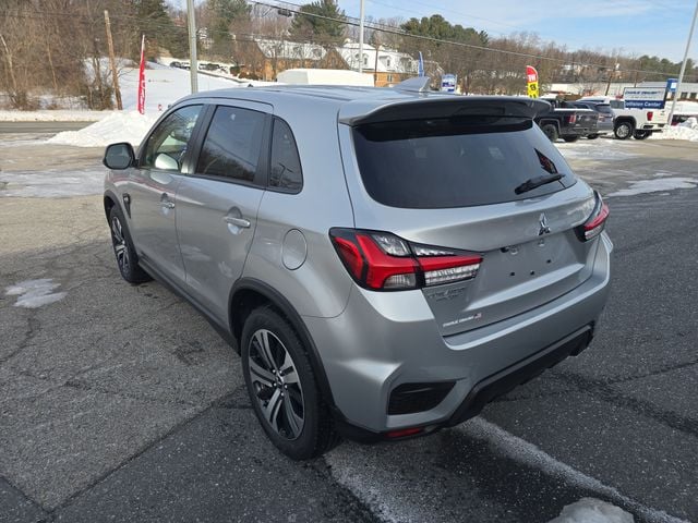 Pre-Owned 2025 Mitsubishi Outlander Sport 2.0 ES - photo - 2