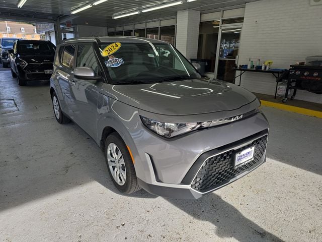 Pre-Owned 2024 Kia Soul LX - photo - 6