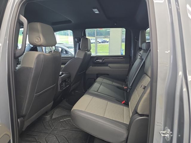 Pre-Owned 2025 Chevrolet Silverado 2500HD ZR2 - photo - 9