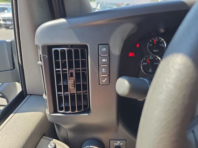 New 2026 Chevrolet Express 2500 Work Van - photo - 15