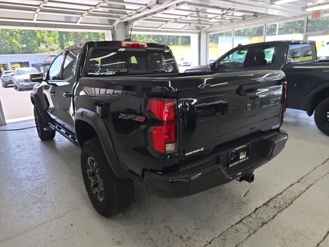Pre-Owned 2024 Chevrolet Colorado ZR2 - photo - 2