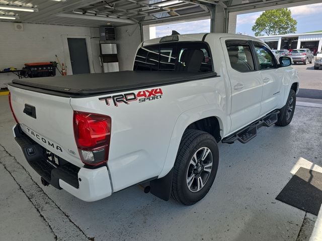 Pre-Owned 2019 Toyota Tacoma TRD Sport - photo - 5
