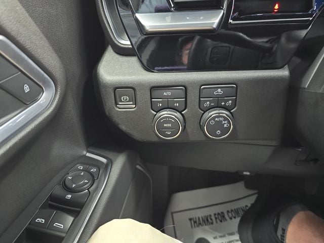 Pre-Owned 2022 Chevrolet Silverado 1500 LT - photo - 19