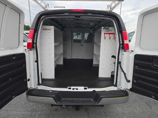 New 2026 GMC Savana 2500 Work Van - photo - 4