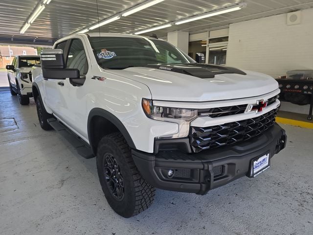 Pre-Owned 2024 Chevrolet Silverado 1500 ZR2 - photo - 6