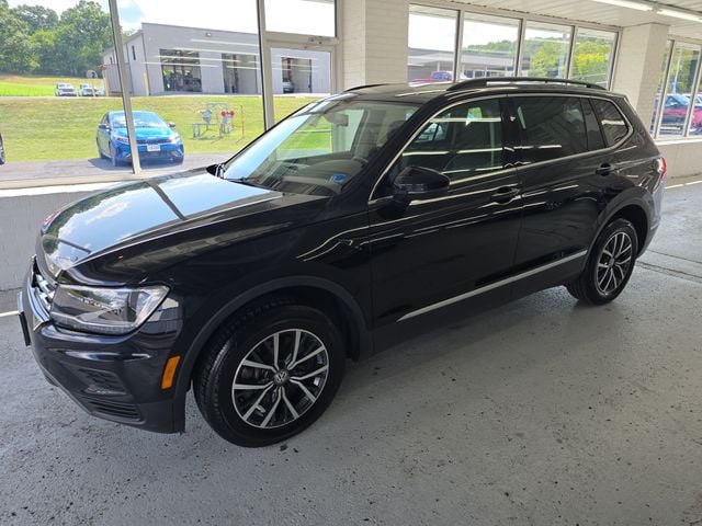 Pre-Owned 2020 Volkswagen Tiguan 2.0T SE - photo - 1