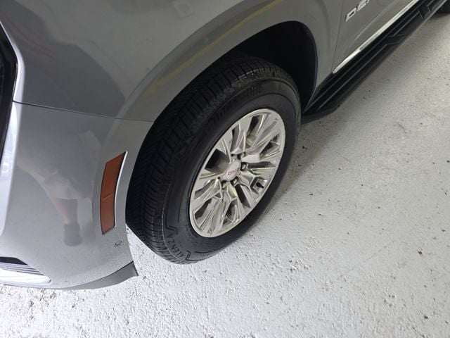 Pre-Owned 2025 GMC Yukon Denali - photo - 8