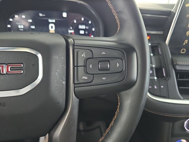 Pre-Owned 2023 GMC Yukon AT4 - photo - 17