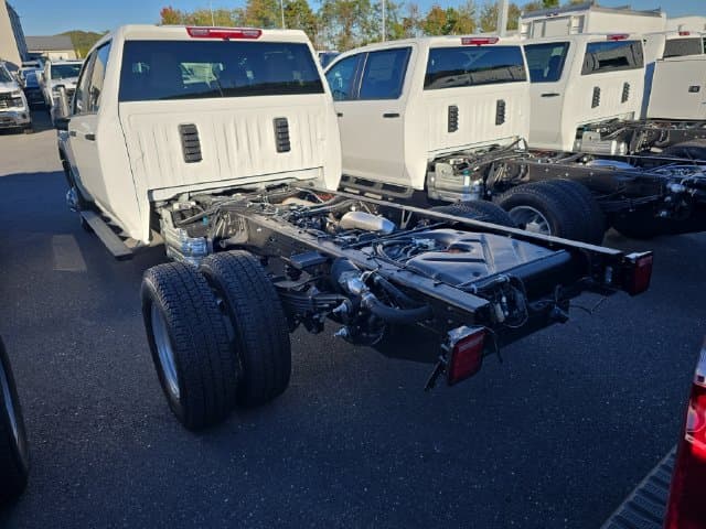 New 2026 GMC Sierra 3500HD Pro - photo - 2