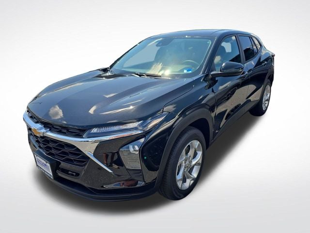 New 2026 Chevrolet Trax LS - photo - 1