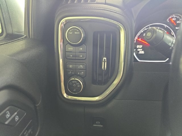 Pre-Owned 2021 Chevrolet Silverado 1500 LTZ - photo - 20