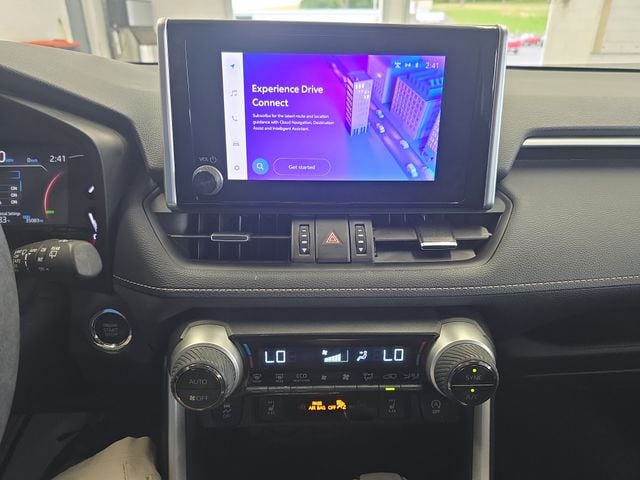 Pre-Owned 2023 Toyota RAV4 XLE Premium - photo - 15