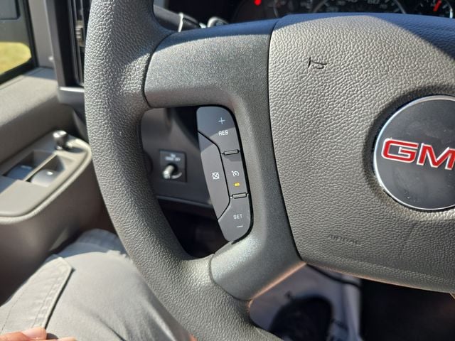 New 2025 GMC Savana 3500 Work Van - photo - 11