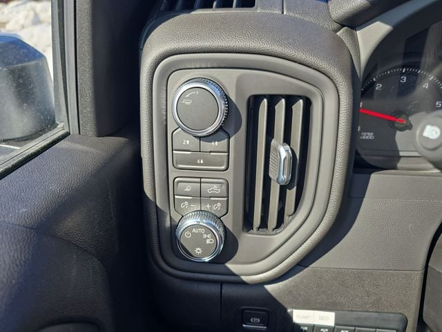 New 2026 GMC Sierra 3500HD Pro - photo - 16