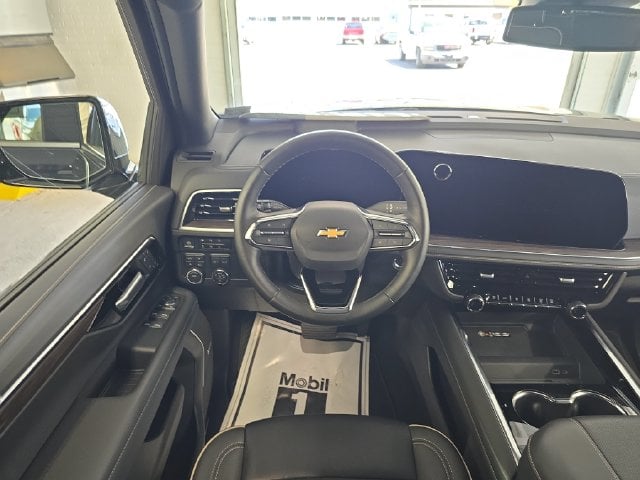 Pre-Owned 2025 Chevrolet Suburban Premier - photo - 11