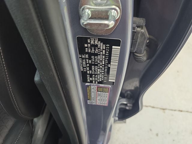 Pre-Owned 2023 Kia Sorento SX - photo - 13