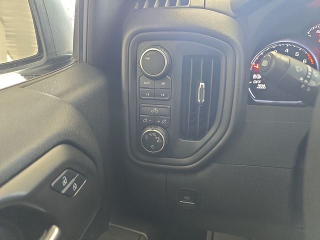 Pre-Owned 2024 Chevrolet Silverado 1500 Custom Trail Boss - photo - 18