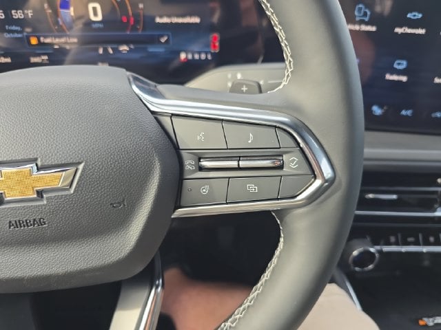 New 2027 Chevrolet Traverse LT - photo - 17