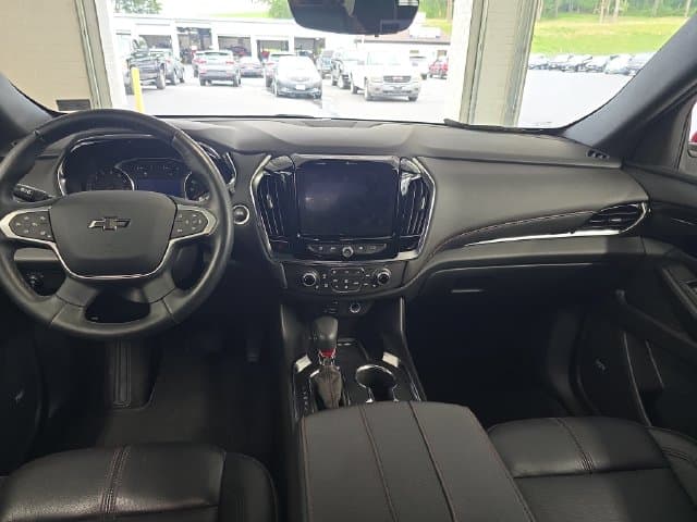 Pre-Owned 2023 Chevrolet Traverse RS - photo - 10
