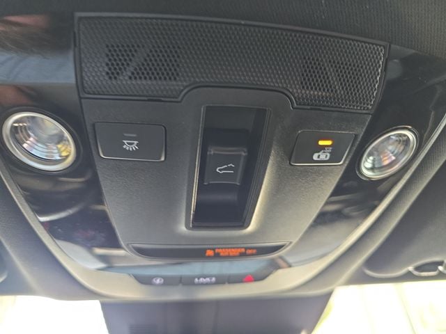 Pre-Owned 2023 Kia K5 GT - photo - 22