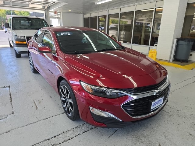 Pre-Owned 2025 Chevrolet Malibu RS - photo - 6