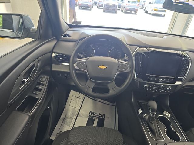 Pre-Owned 2023 Chevrolet Traverse LT - photo - 11
