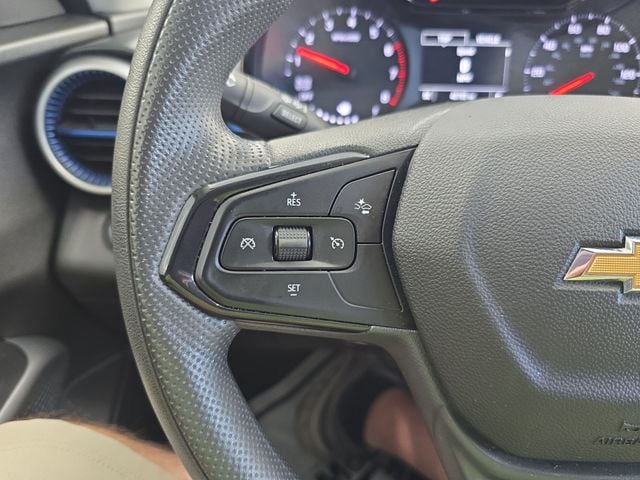 Pre-Owned 2025 Chevrolet Trax LS - photo - 16
