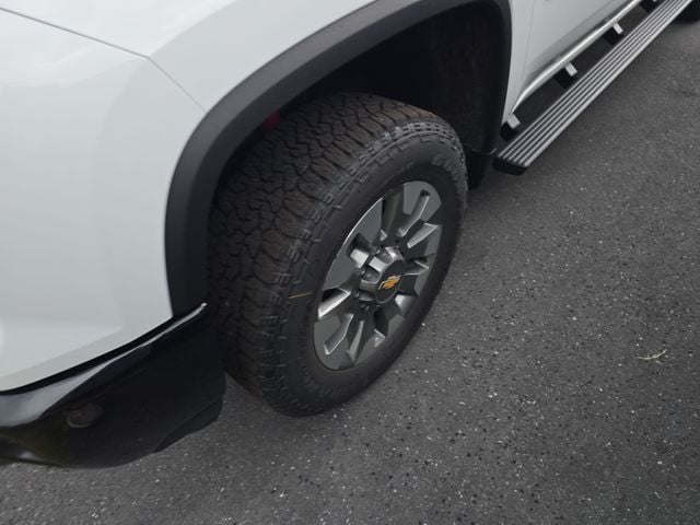 New 2026 Chevrolet Silverado 2500HD Custom - photo - 8