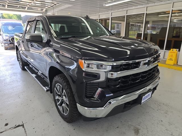 Pre-Owned 2022 Chevrolet Silverado 1500 LT - photo - 6