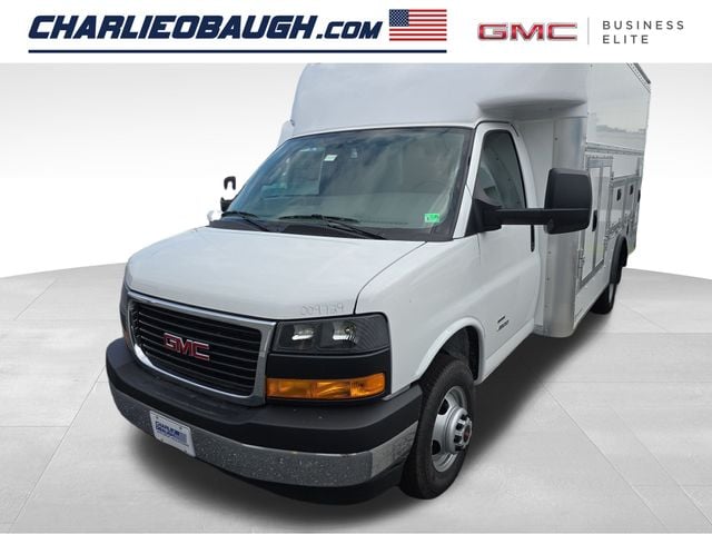 New 2025 GMC Savana Cutaway 4500 4500 Van - photo - 0