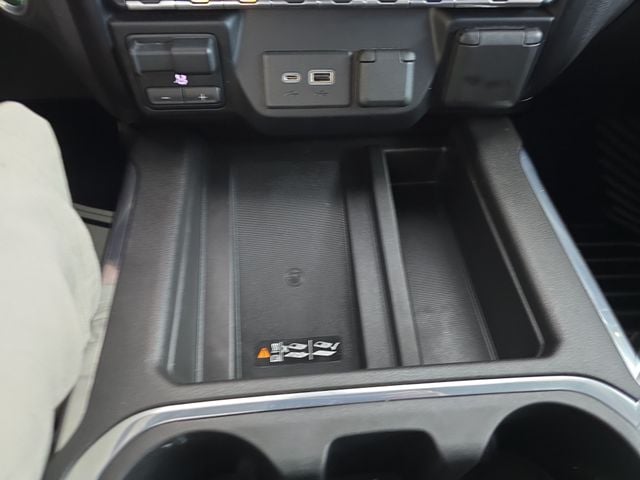 Pre-Owned 2021 Chevrolet Silverado 1500 LTZ - photo - 21