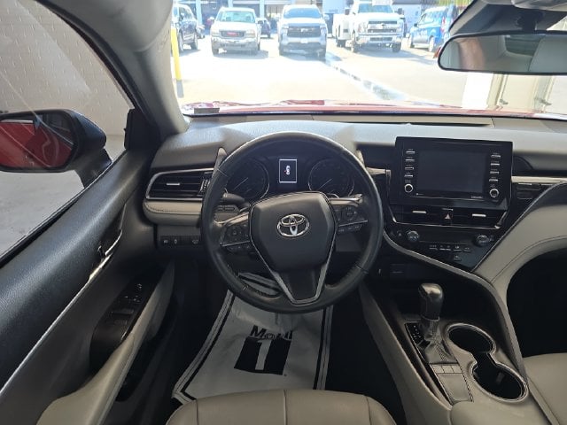 Pre-Owned 2022 Toyota Camry SE - photo - 11
