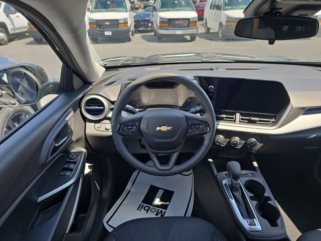 New 2026 Chevrolet Trax LS - photo - 11