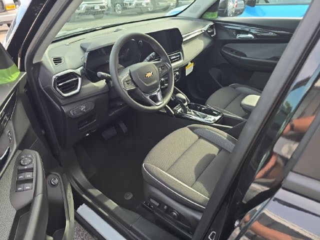 New 2026 Chevrolet TrailBlazer LT - photo - 11