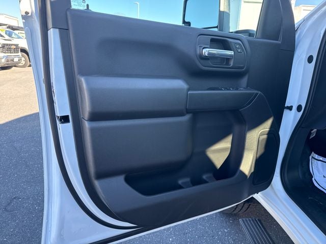 New 2026 GMC Sierra 3500HD Pro - photo - 9
