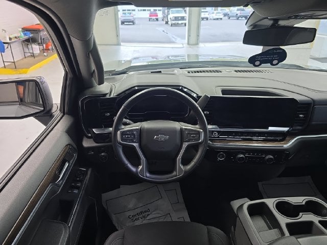 Pre-Owned 2024 Chevrolet Silverado 1500 RST - photo - 11