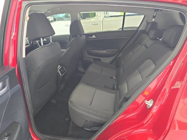 Pre-Owned 2020 Kia Sportage LX - photo - 9